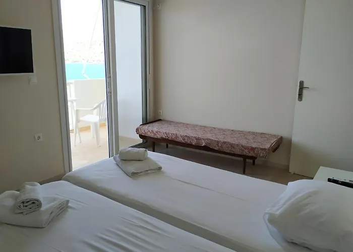 Iris Sunset Apartament *